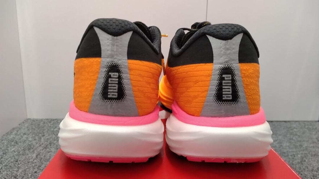 PUMA NITRO 陸上競技用スパイクシューズ