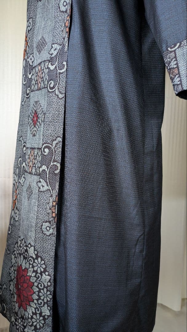 No244大島紬着物リメイク 龍郷柄割り込み絣と110亀甲大島紬 ２種使いワンピ