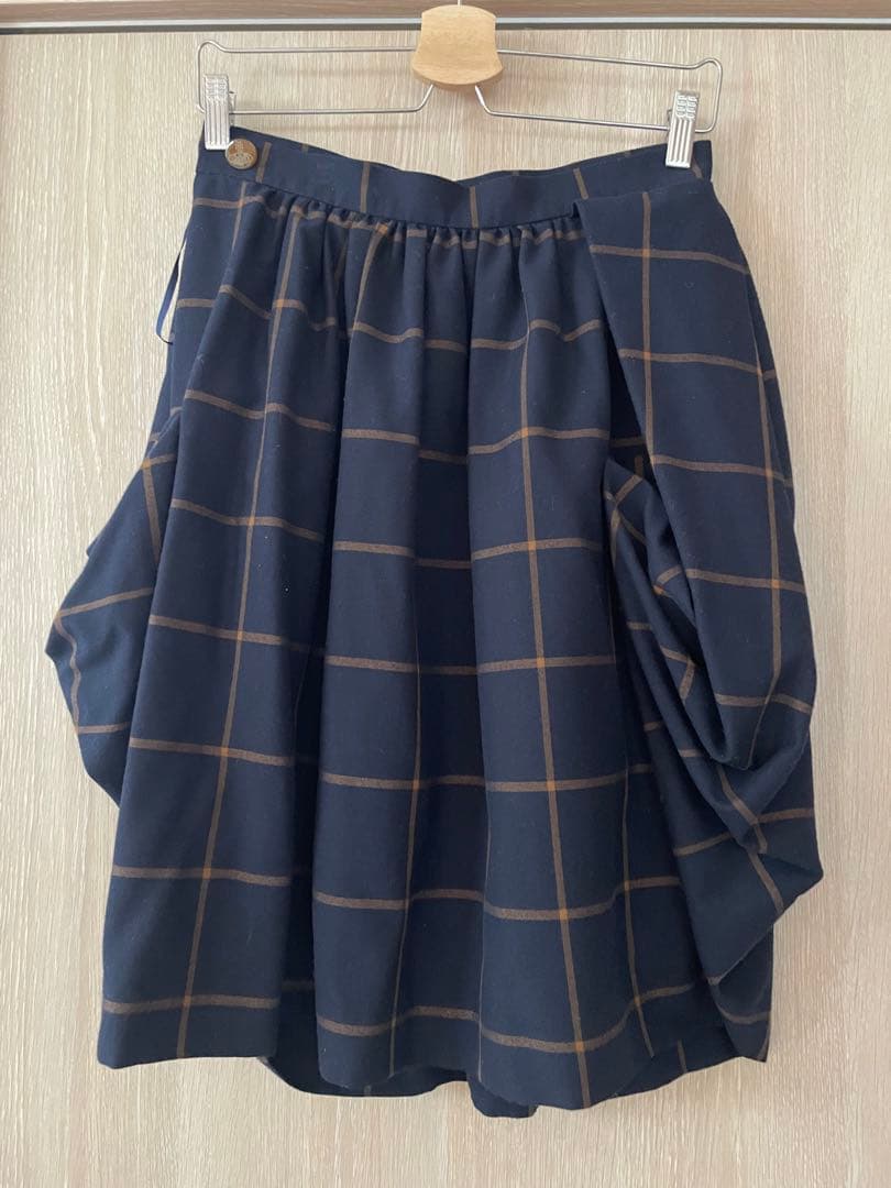 Vivienne Westwoodアシンメトリーネイビーチェック柄フレアスカート