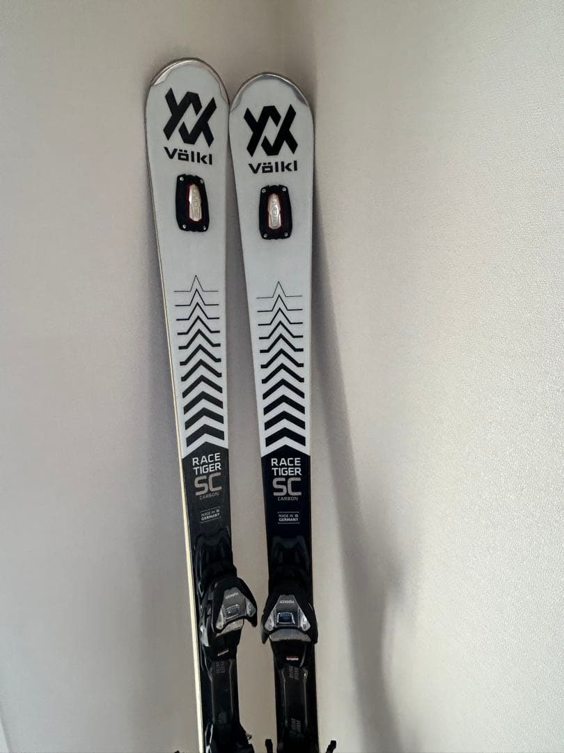 フォルクル　レースタイガーSCカーボン　スキー板　165cm