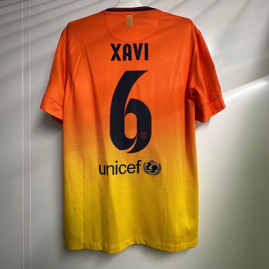 バルセロナ シャビ ユニフォーム