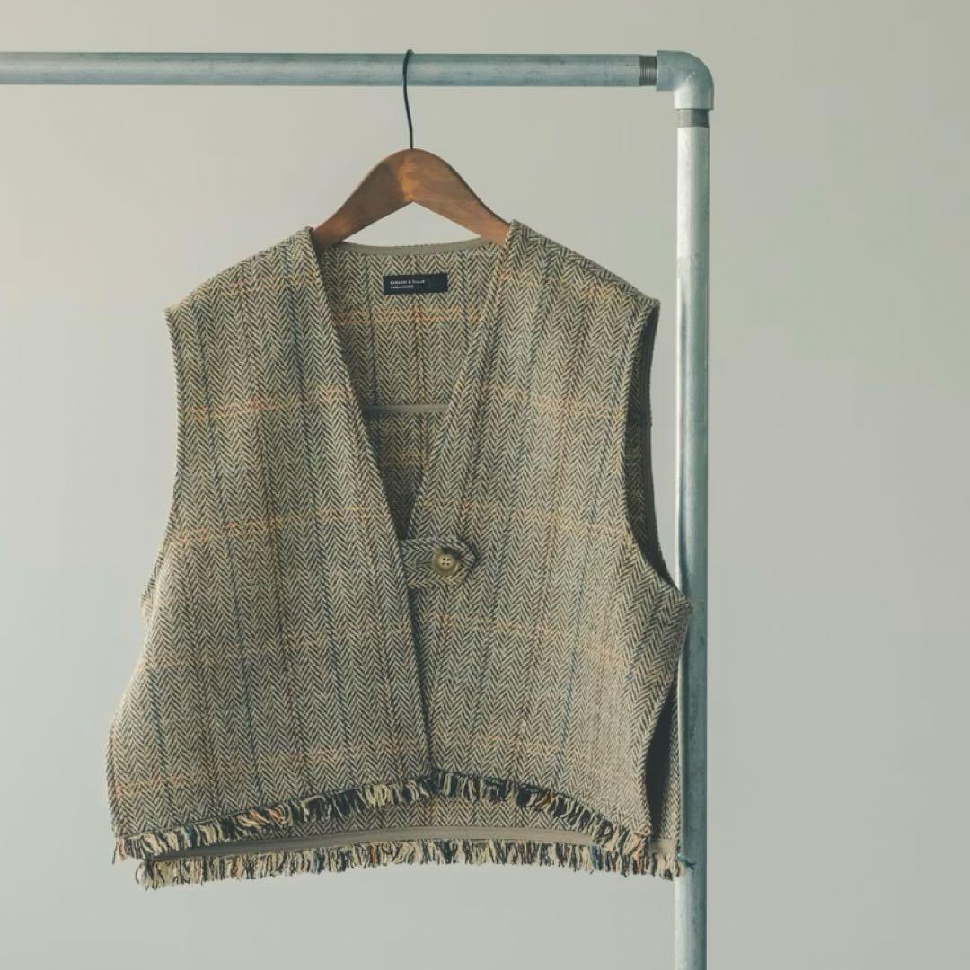 北欧暮らしの道具店　ヘリンボーン柄のウールベスト / よしいちひろさんコラボ