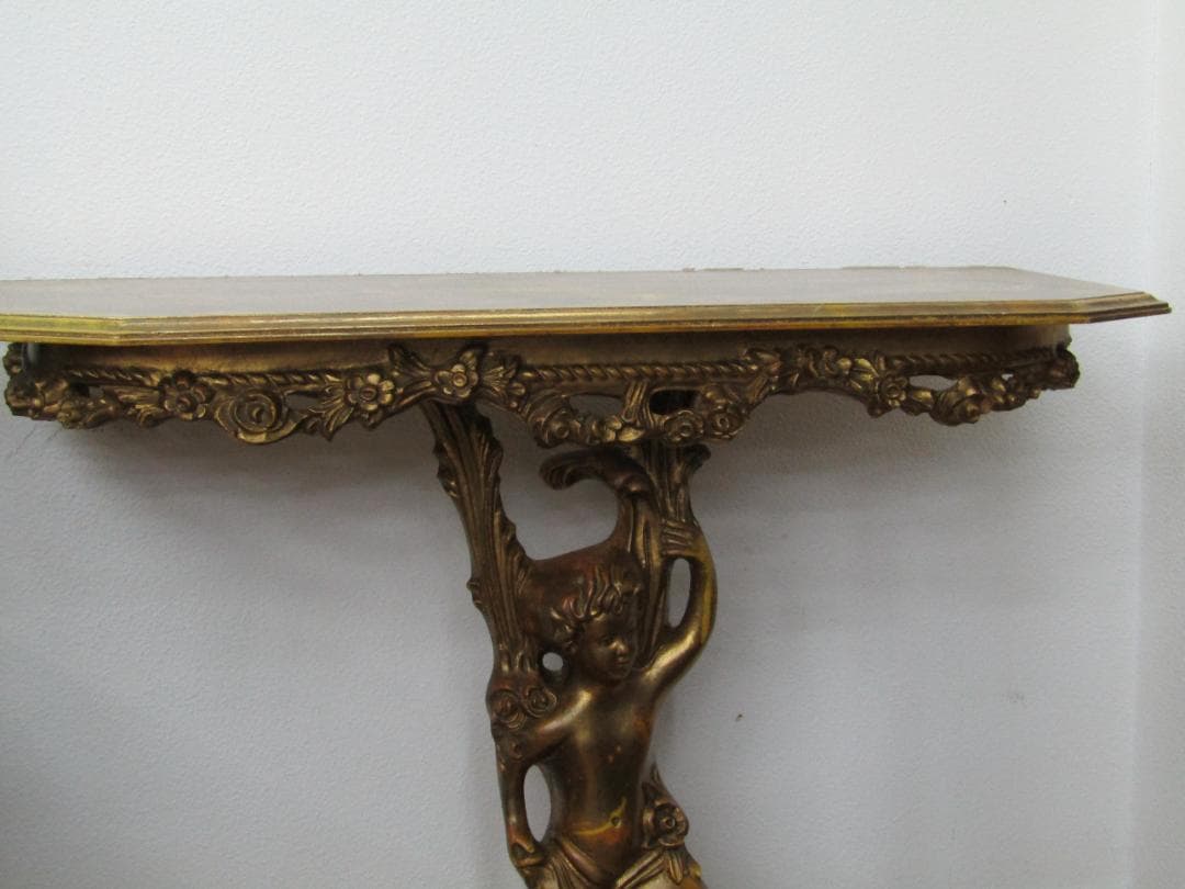 クラシック木製彫刻テーブル　アンティーク