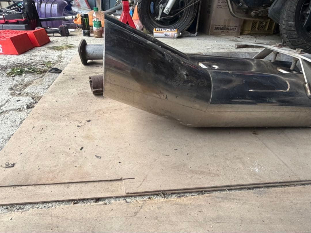 Y33シーマ4.1用マフラー希少