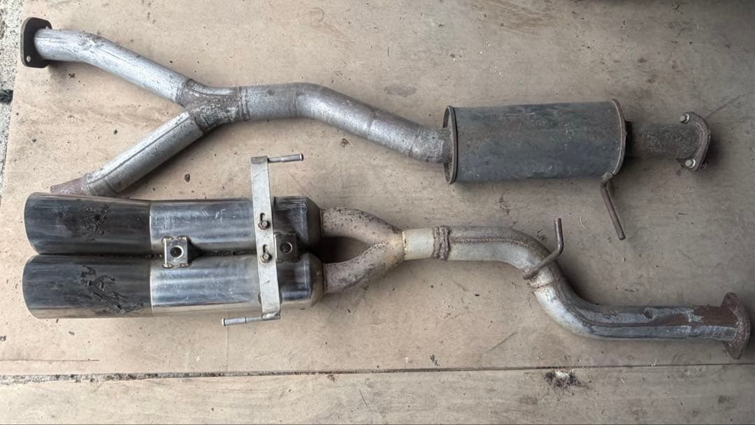 Y33シーマ4.1用マフラー希少