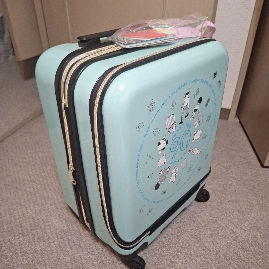 藤子不二雄90周年記念 ミントグリーンキャリーケース