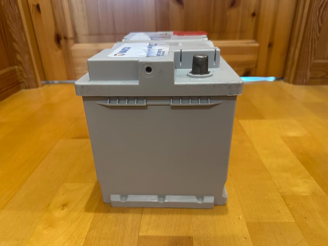 未使用 VARTA カーバッテリー LN3 570 901 076