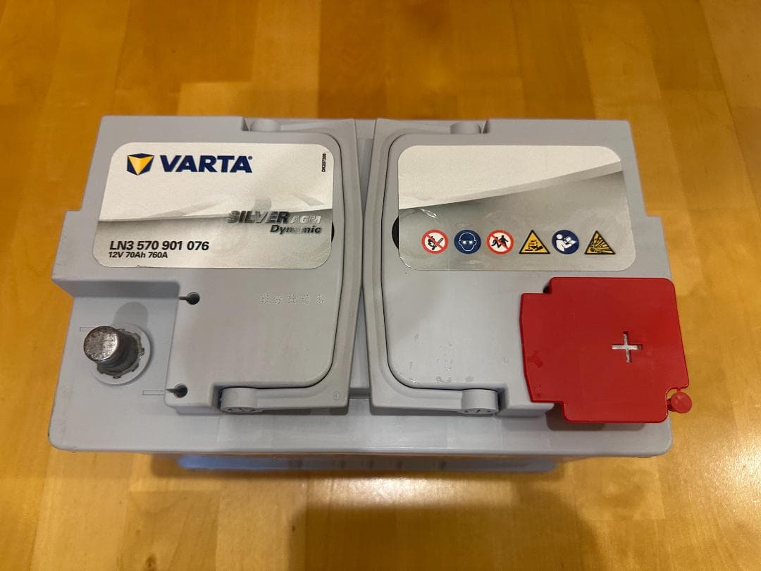 未使用 VARTA カーバッテリー LN3 570 901 076