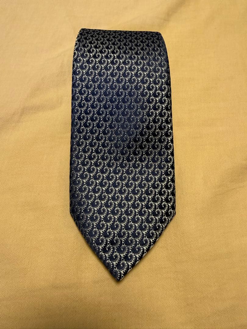 Charvet ネイビー パターン入り