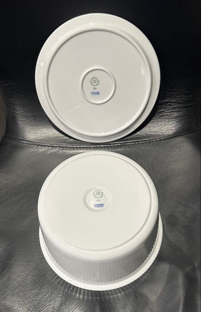 あ*や様 【ロイヤルコペンハーゲン】ホワイトフルーテッドオーブンウエアM・L《2