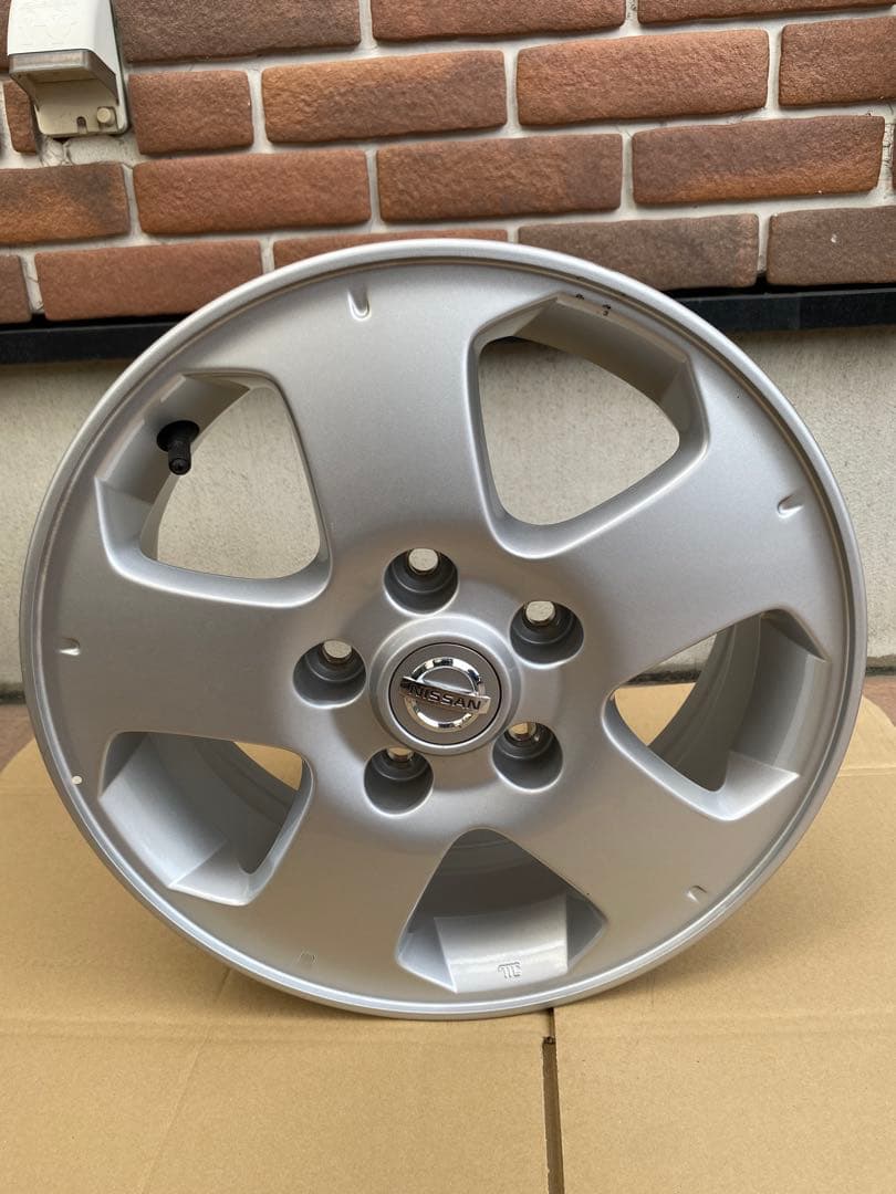 日産セレナC25純正15インチ 15×5.5JJシルバー 5スポーク ホイール
