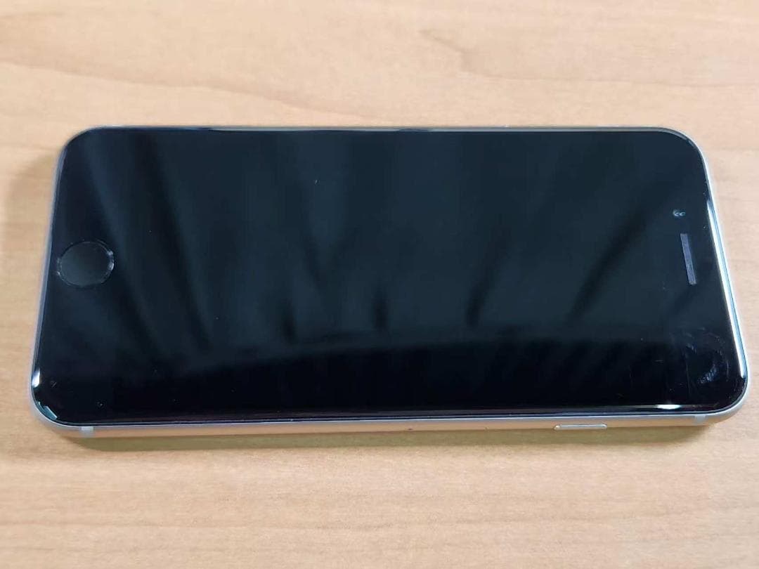 020900H iPhoneSE A2782 64GB 第3世代 最大容量97%