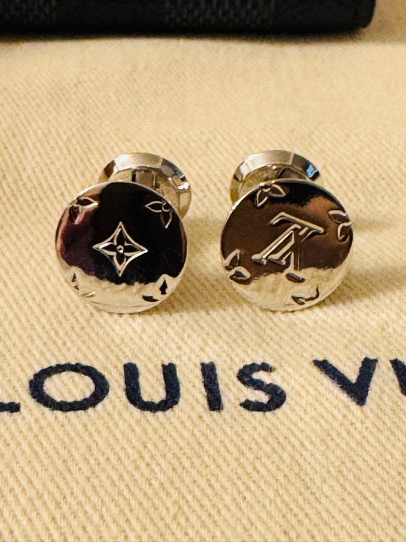 Louis Vuitton ロゴ入りカフリンクス