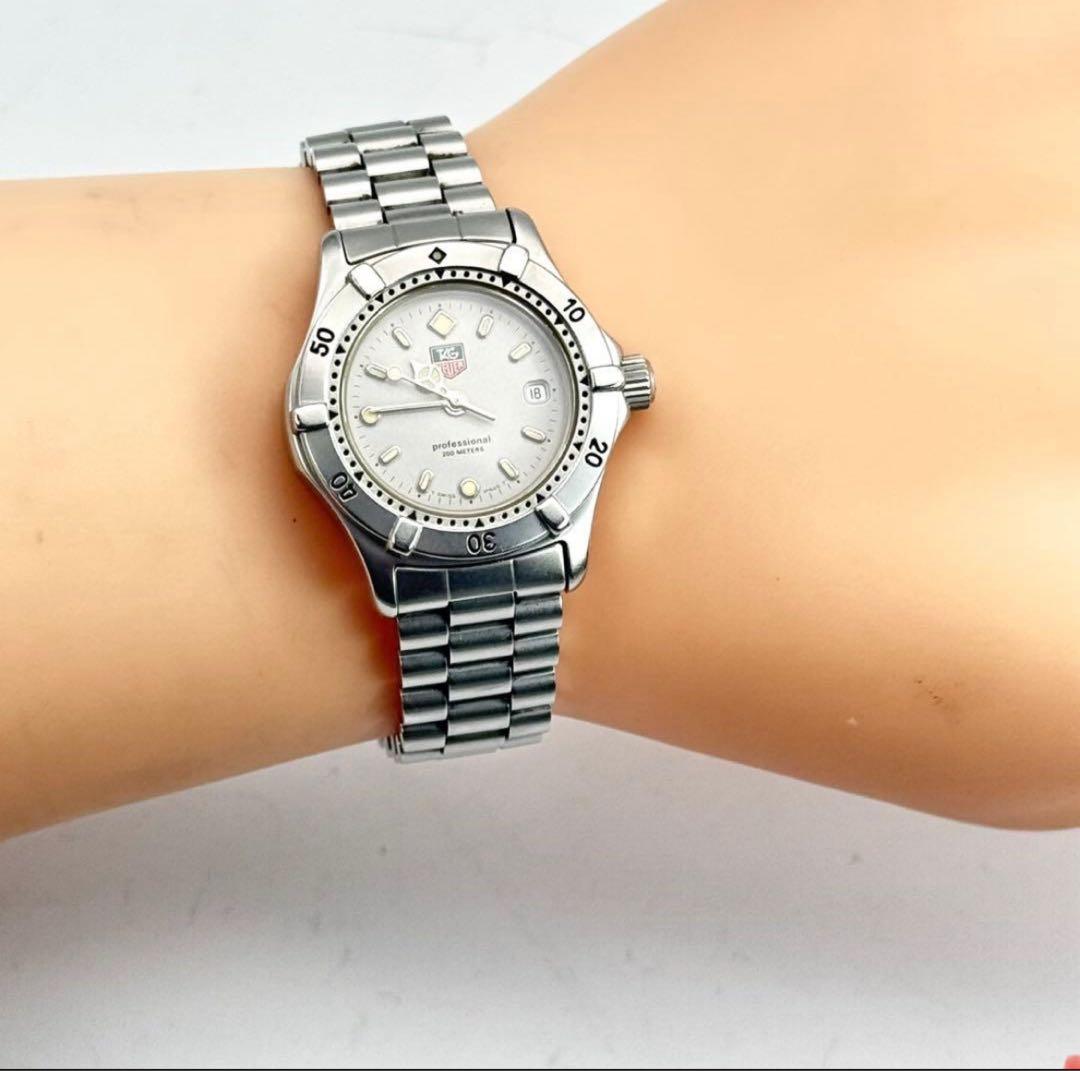 新品電池✨　美品　タグホイヤー　プロフェッショナル　グレー文字盤　WE1411