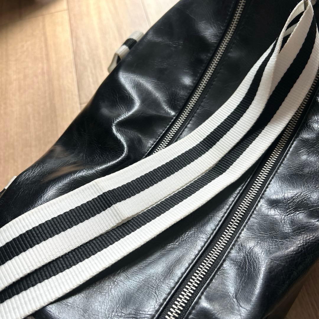 FRED PERRY 　フレッドペリー バレルバック ボストンバッグ ブラック