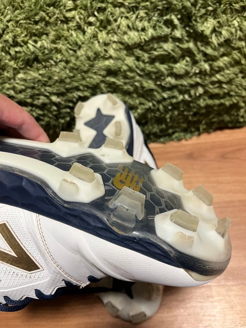 激レア‼︎ニューバランス ポイントスパイク SPVELON1 28.0cm