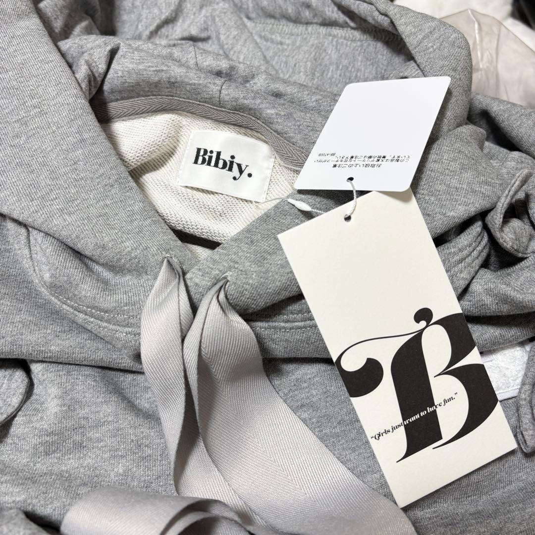 トップス bibiy BY. FLOWER SWEATSHIRT