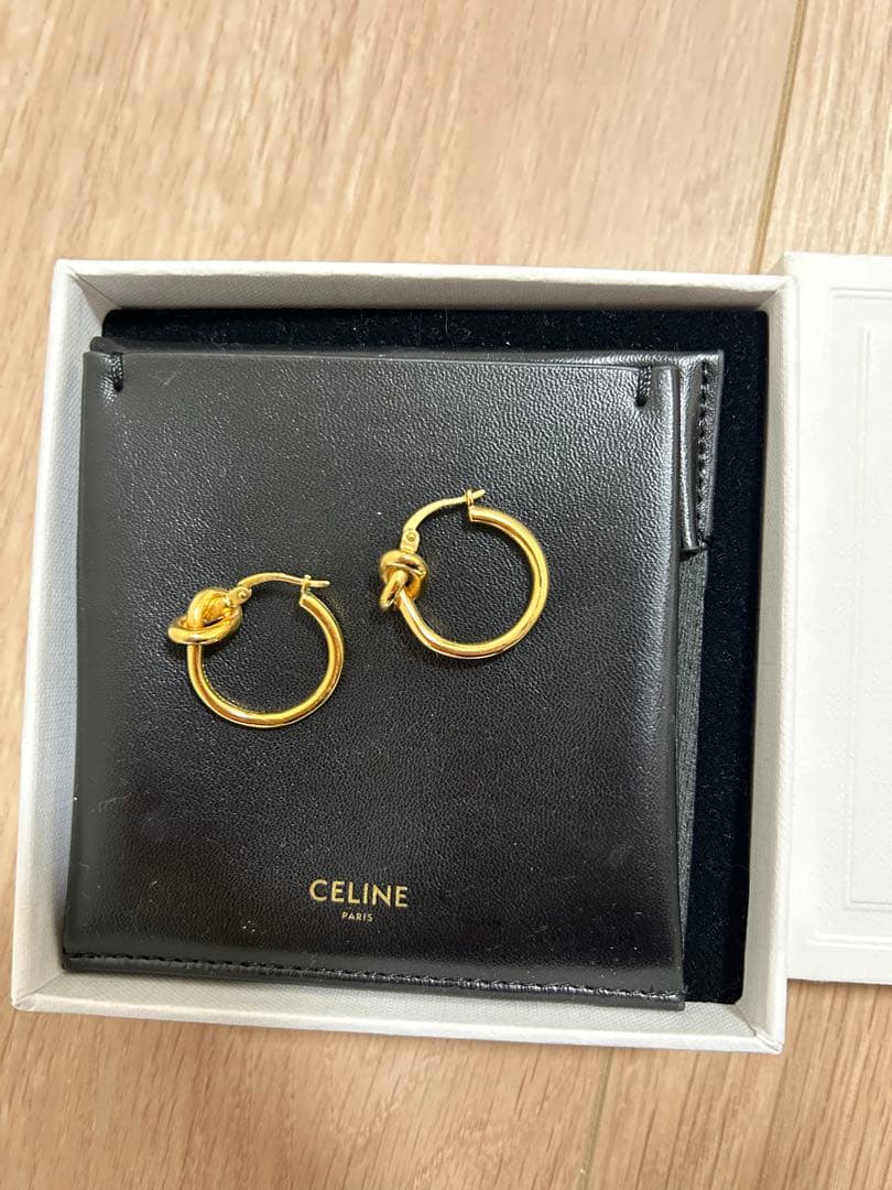 CELINE ゴールド ノットデザイン フープピアス