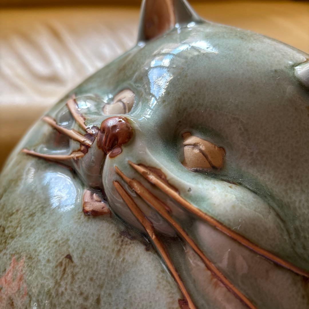 笑顔の可愛い大きな陶器の猫の置物 27×27cm