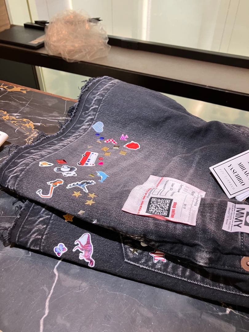 【新品タグ付き】ミハラヤスヒロ ステッカー ショートパンツ36