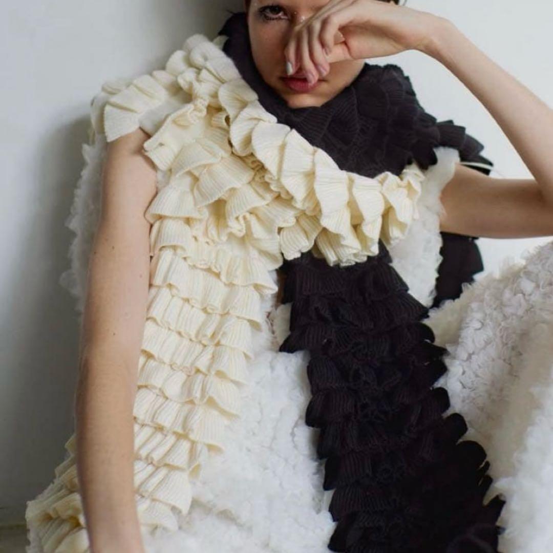 bibiy shushumuffler 白　未使用タグ付き