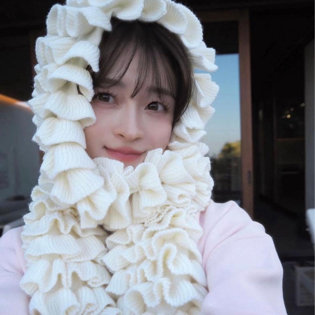 bibiy shushumuffler 白　未使用タグ付き