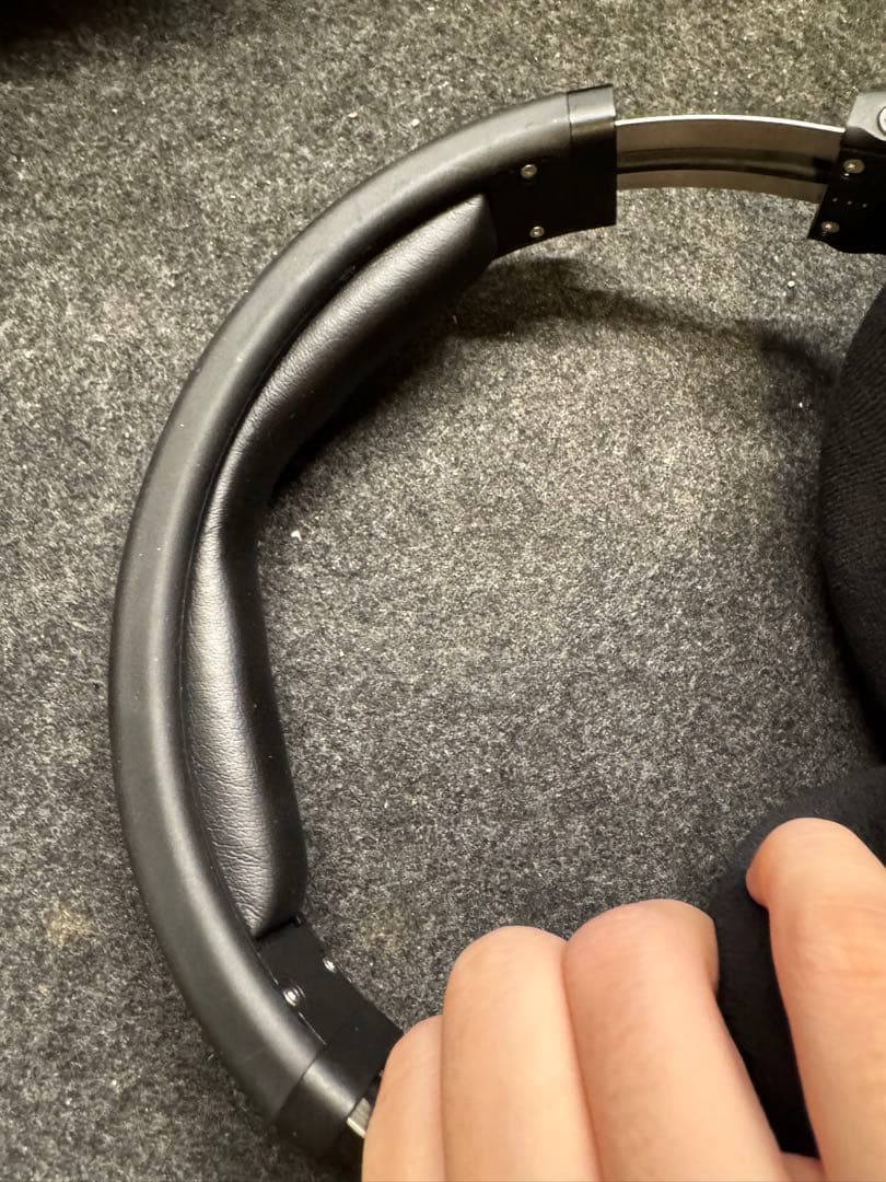 ヘッドホン Neumann NDH30