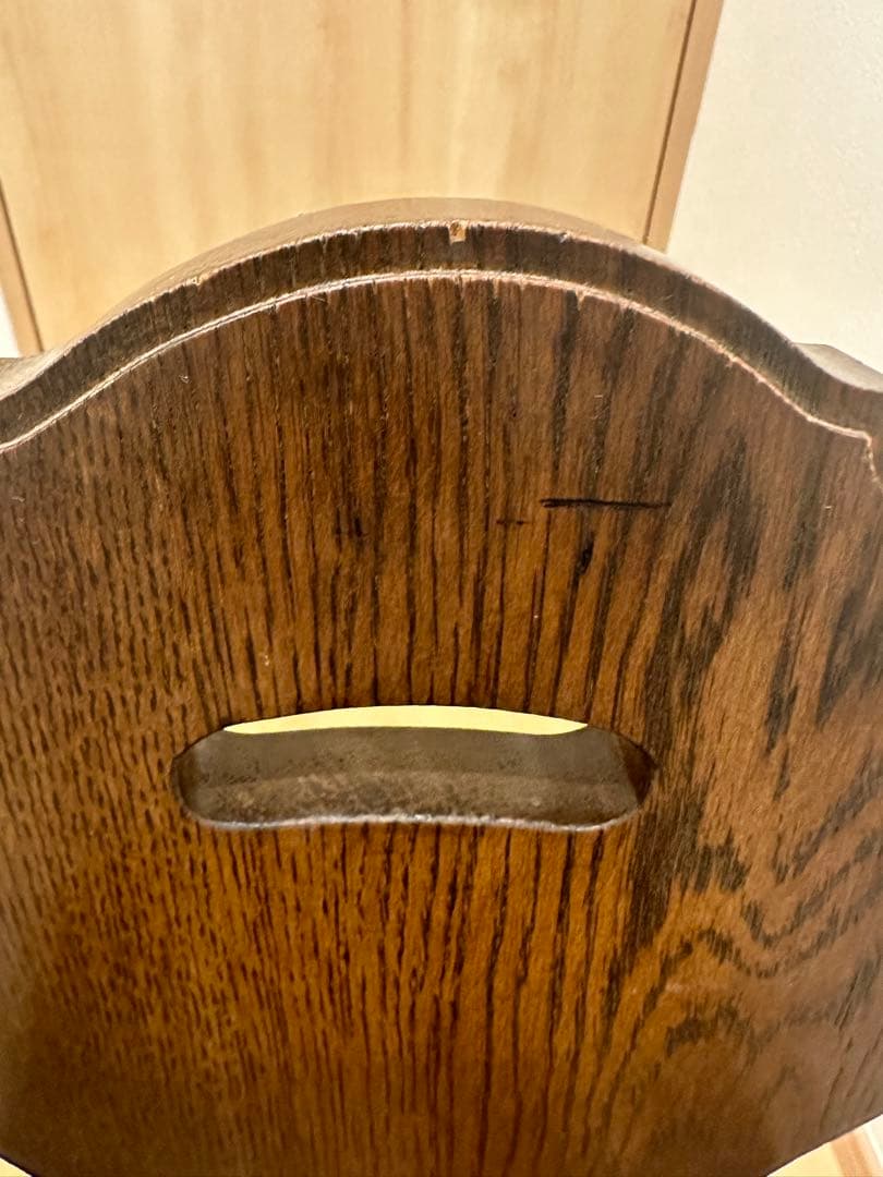 Knock on wood イス