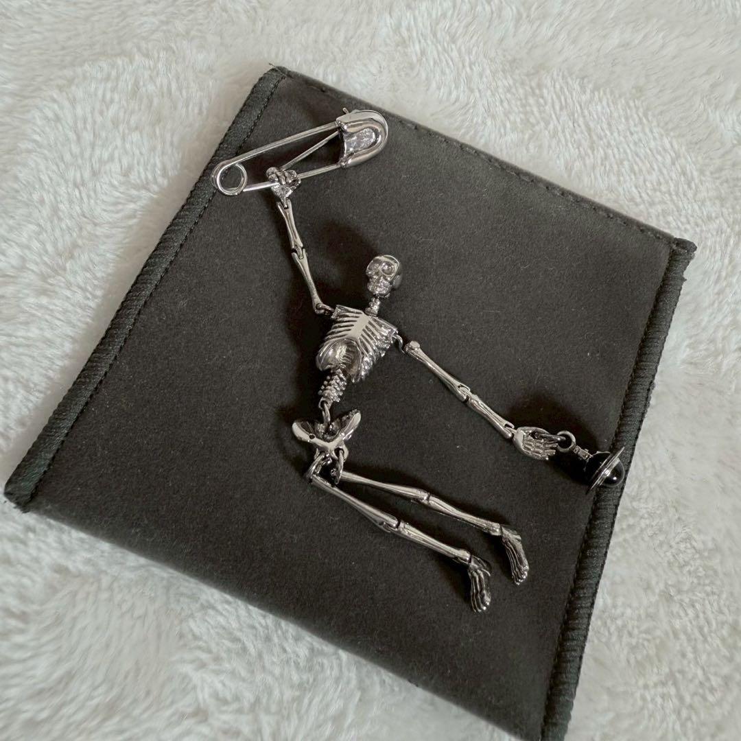 Vivienne Westwood スカル ヴィヴィアン ブローチ シルバー