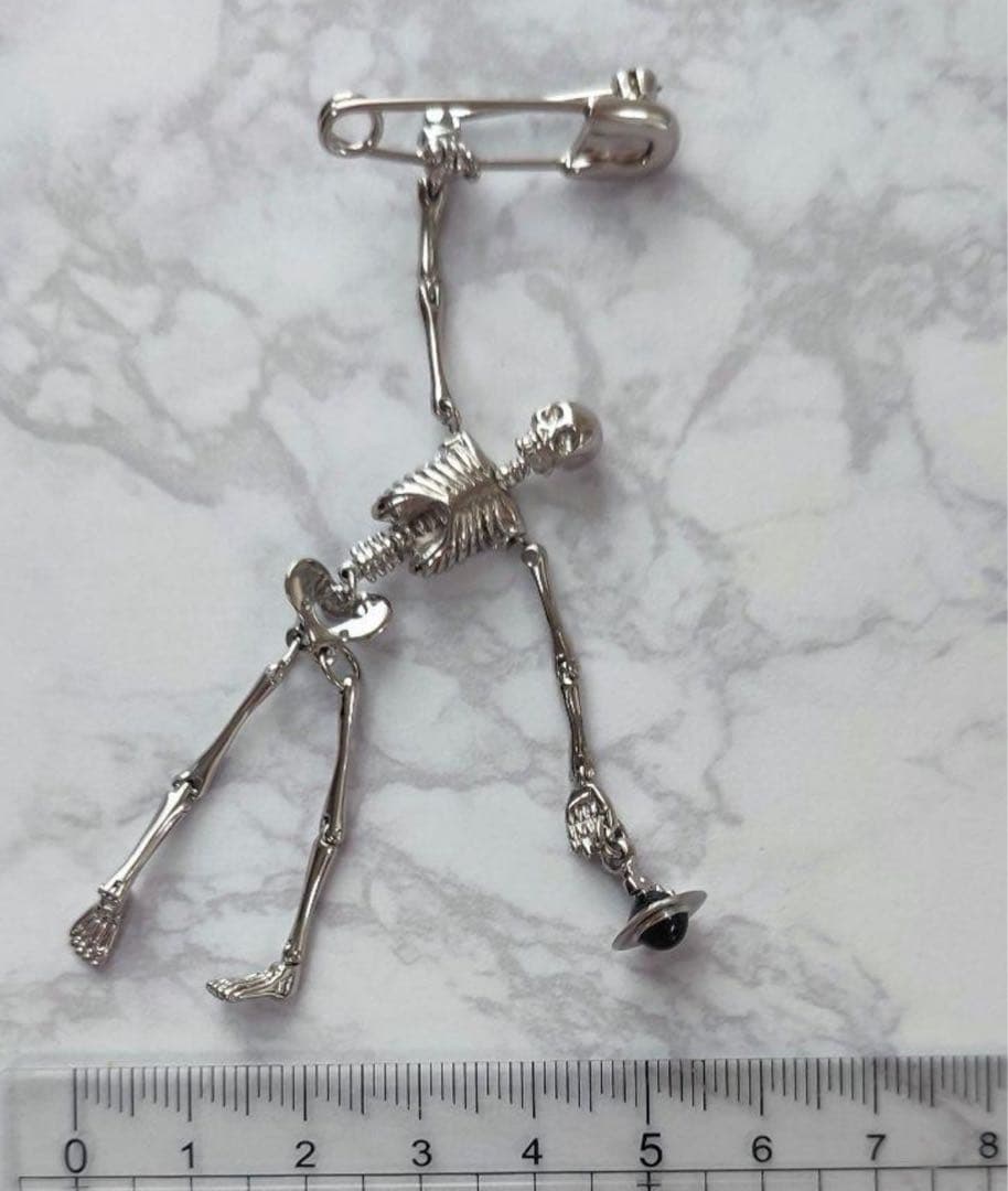 Vivienne Westwood スカル ヴィヴィアン ブローチ シルバー