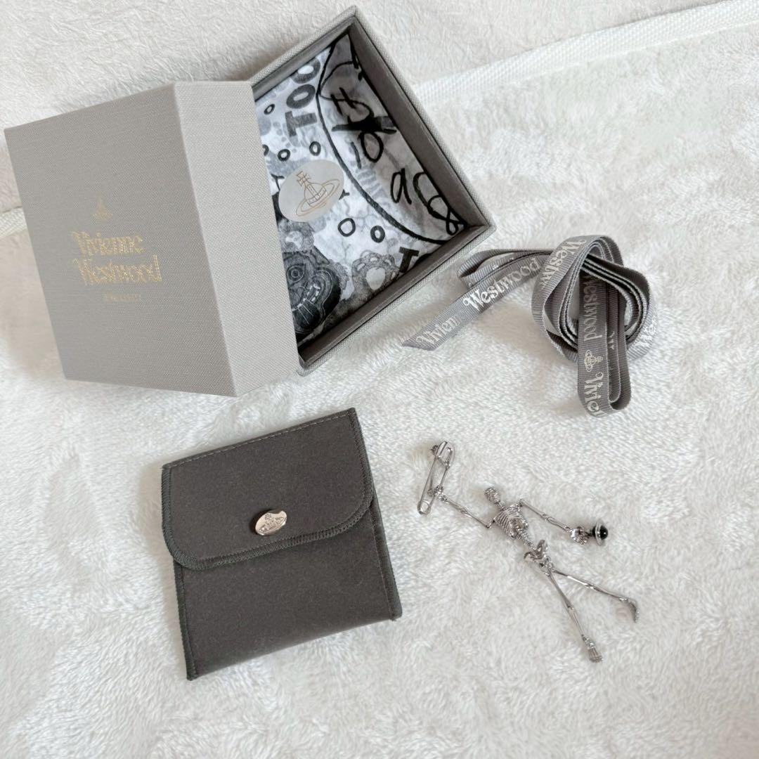 Vivienne Westwood スカル ヴィヴィアン ブローチ シルバー