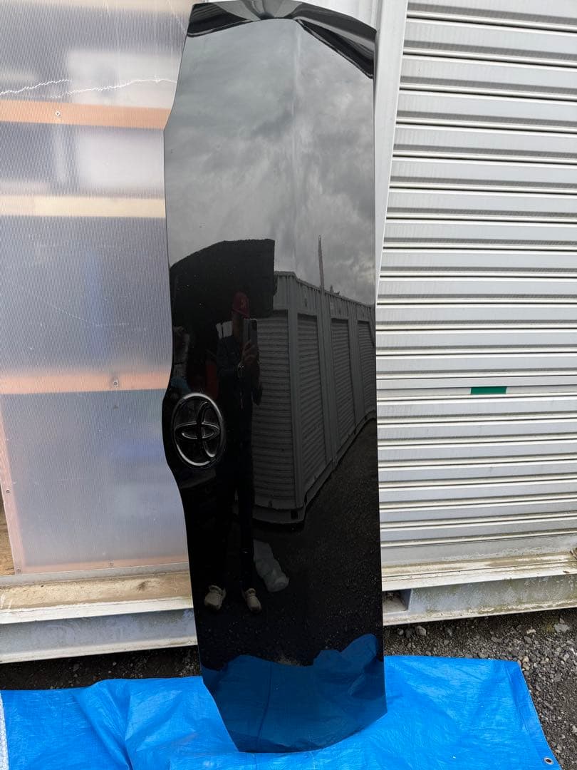 ★手渡し★ハイエース純正ボンネット◆ブラックエンブレム付