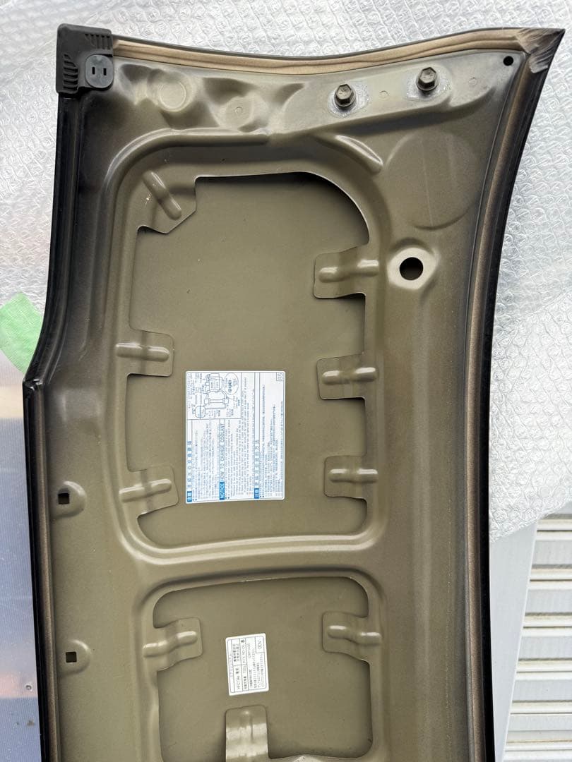 ★手渡し★ハイエース純正ボンネット◆ブラックエンブレム付