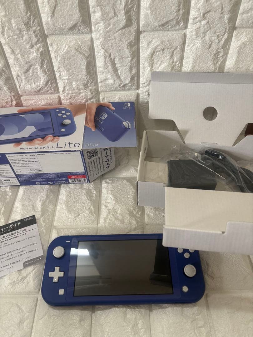 【超美品】Nintendo Switch Lite ブルー スイッチライト即発送