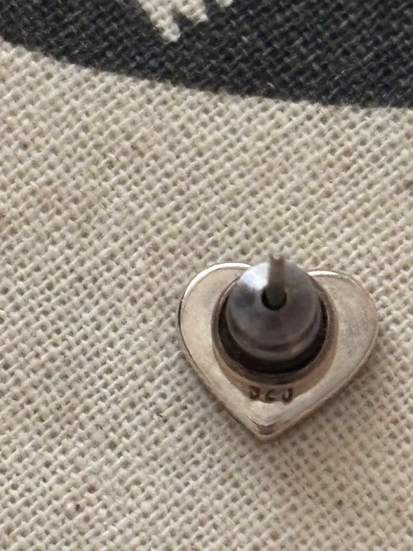 ヒュンマンメイド　ピアス片耳