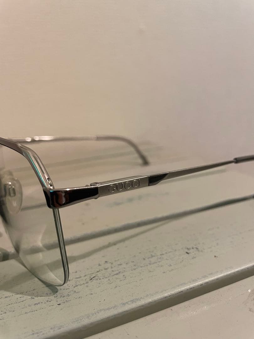 【限定期間値下げ:超美品&希少】GUCCI スクエアサングラス クリアレンズ