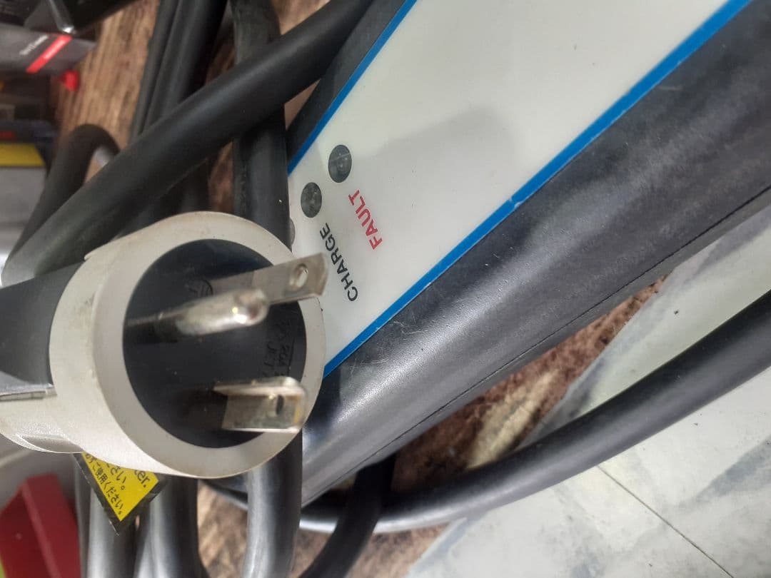 日産　純正電気自動車　充電コード　リーフ等に 動作確認済み