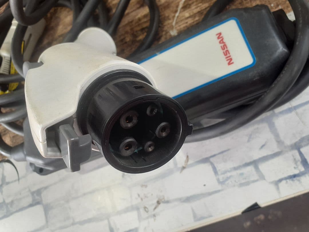 日産　純正電気自動車　充電コード　リーフ等に 動作確認済み