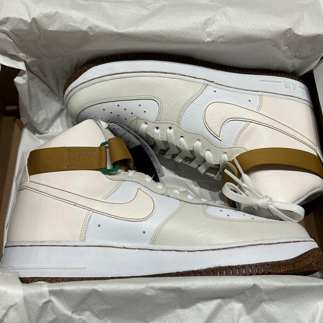値下げしました！ナイキエア フォース 1 HIGH '07 LV8 EMB