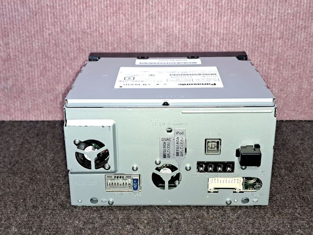 タッチ新品!★Strada CN-RE03D BT対応・DVD・地デジ★動作良好