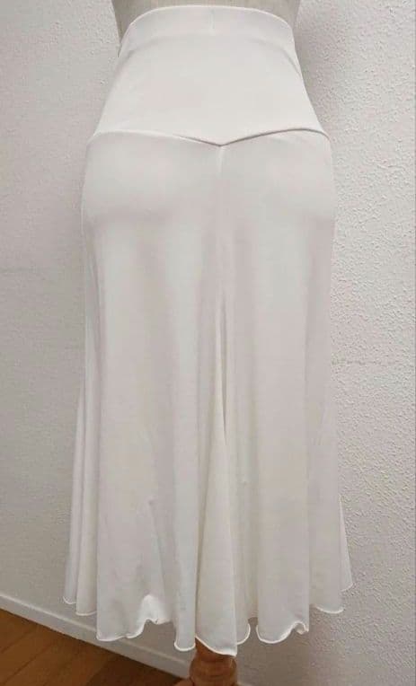 SALE☆チャコット　社交ダンス　スカート 白 S フリル 定価20900円