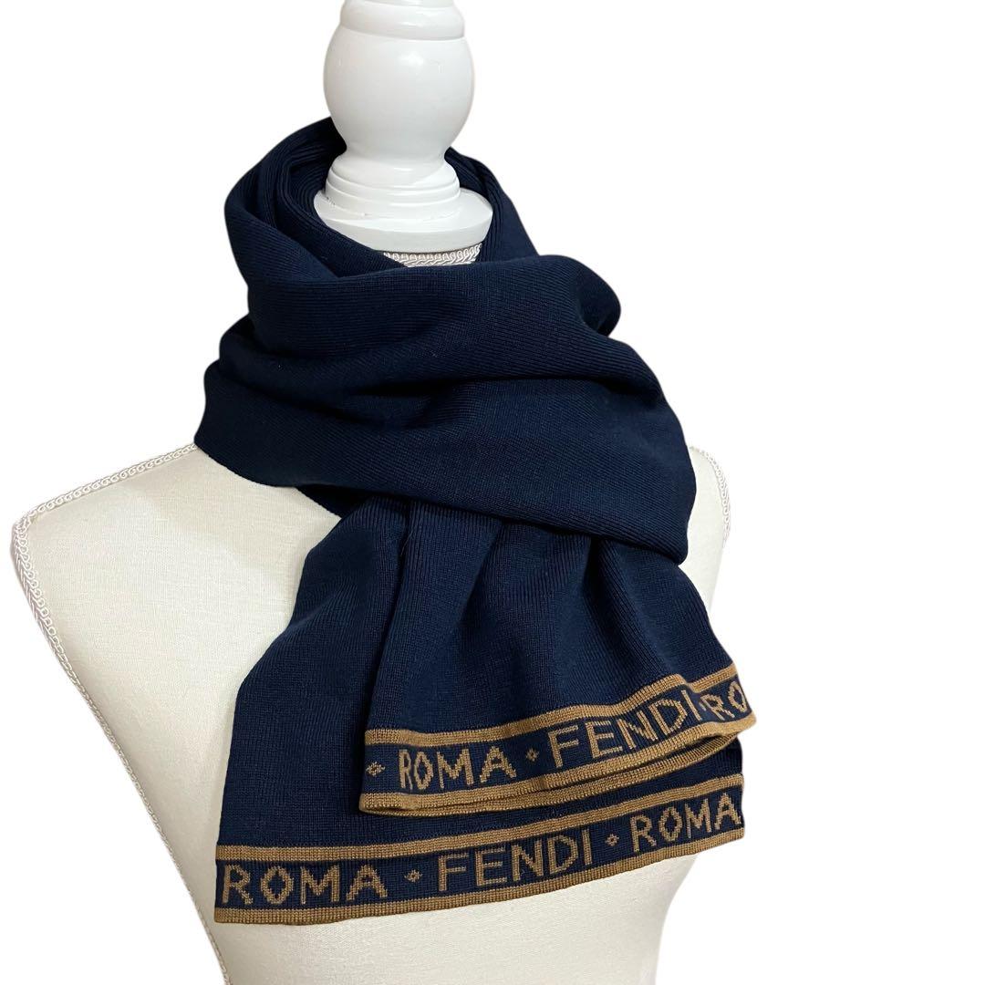 美品❣️希少✨✨FENDI ネイビー ロゴ入りマフラー　ウール100%