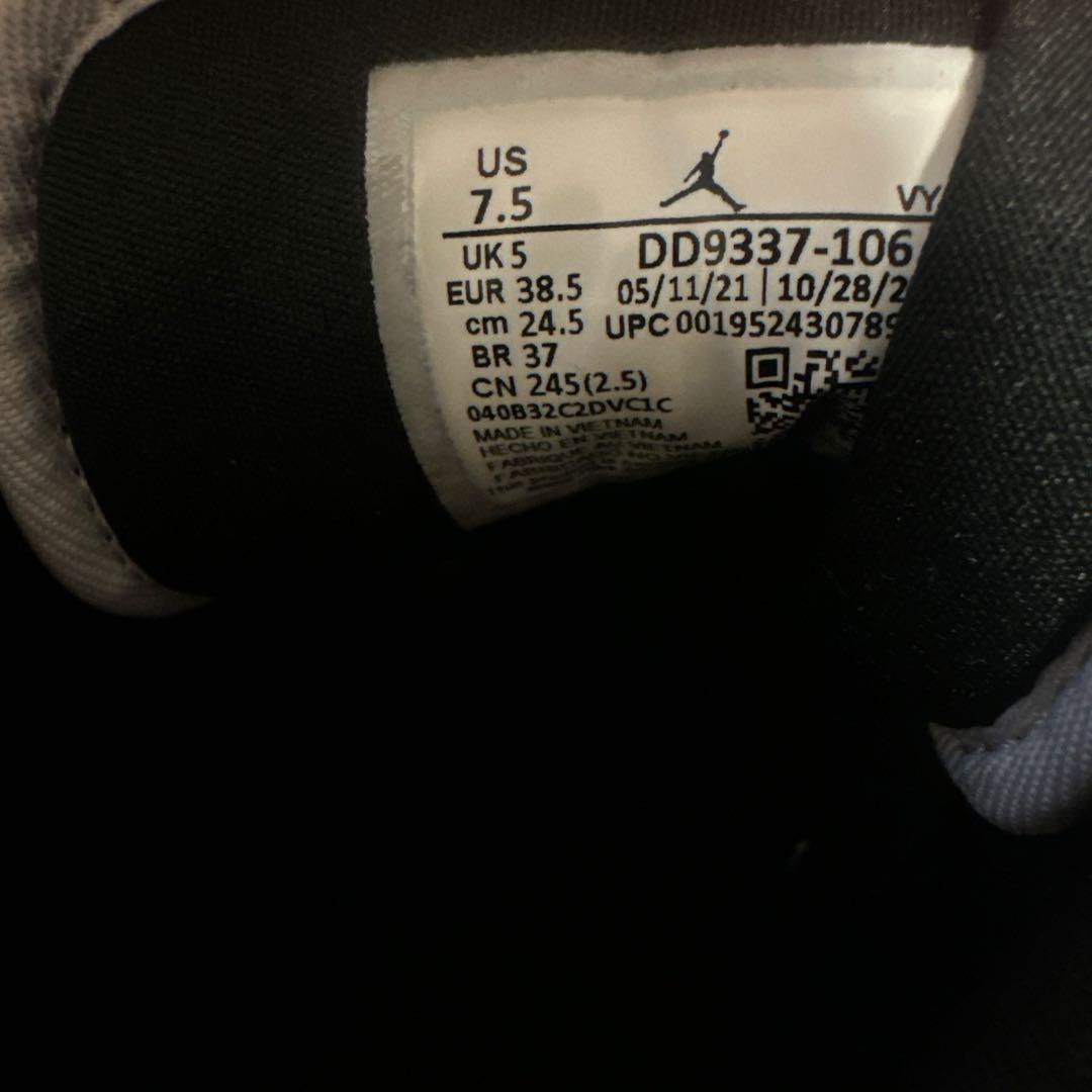 【未使用】Nike Air Jordan 1 Low ホワイト/ブラック/レッド