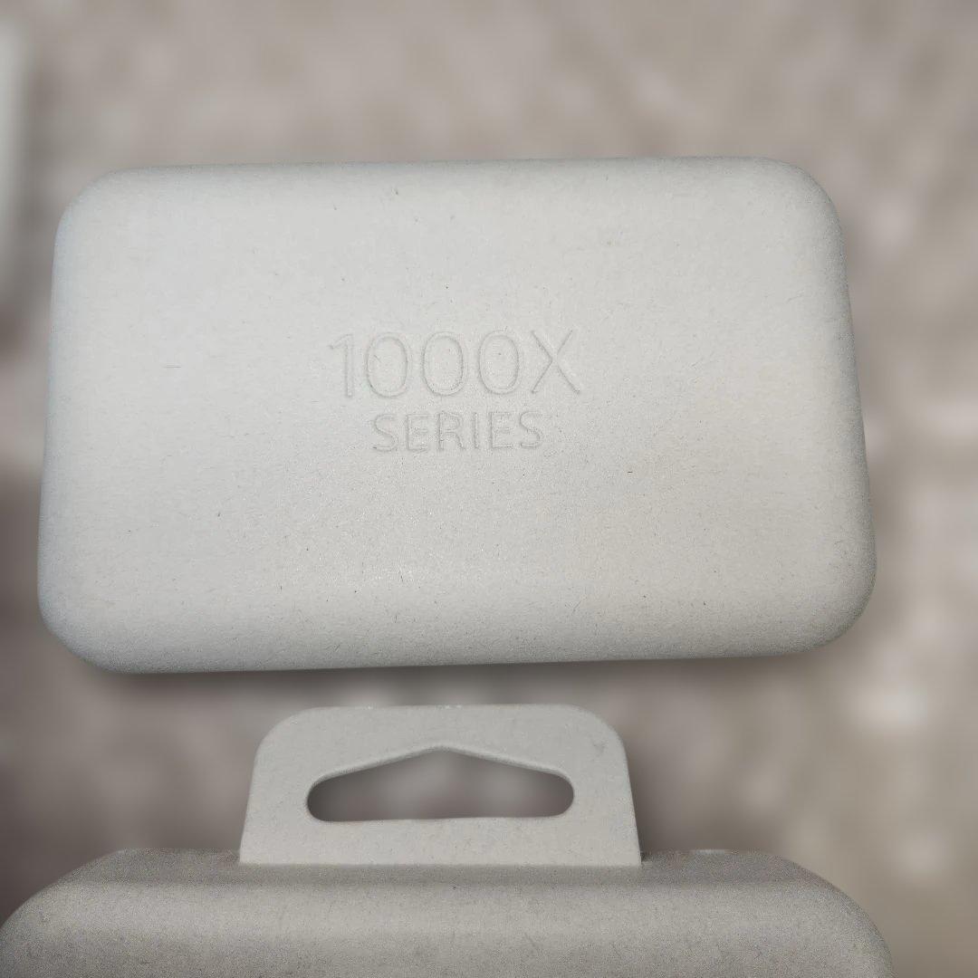 美品 SONY ワイヤレスイヤホン WF-1000XM5 プラチナシルバー