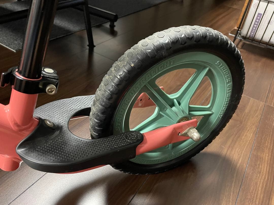 STRIDER × XLARGEコラボ ムラサキスポーツ限定カラー ストライダー