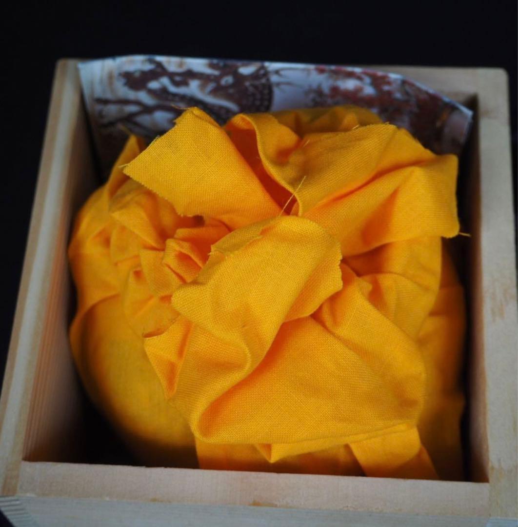 送料無料　香蘭社磁芸工房謹製　高級総手書き染錦模様香炉　共箱・黄布　未使用