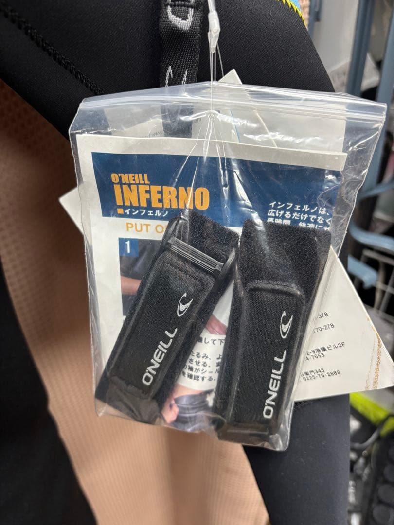 O'Neill ドライスーツL 新品未使用