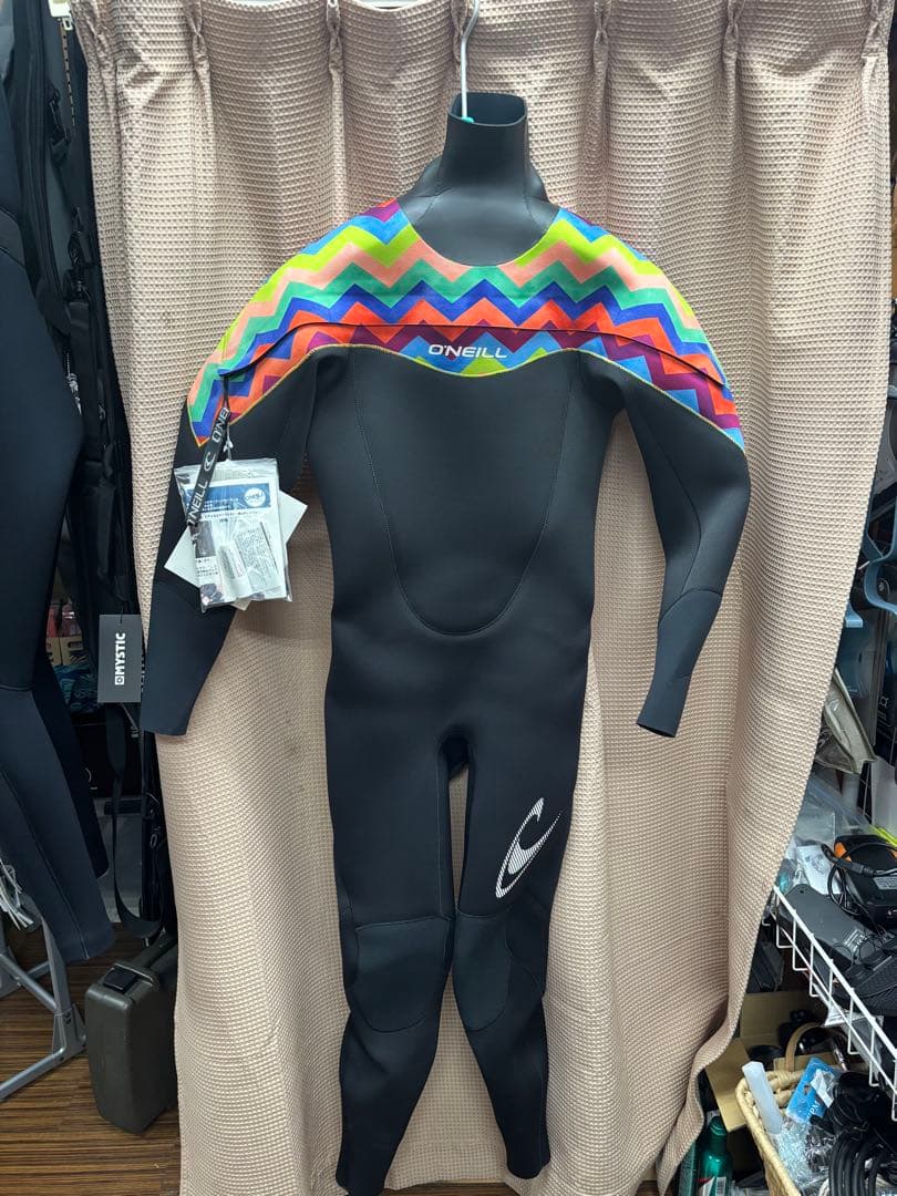 O'Neill ドライスーツL 新品未使用