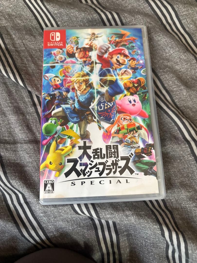 Nintendo Switch Lite イエロー 本体　ソフト2本