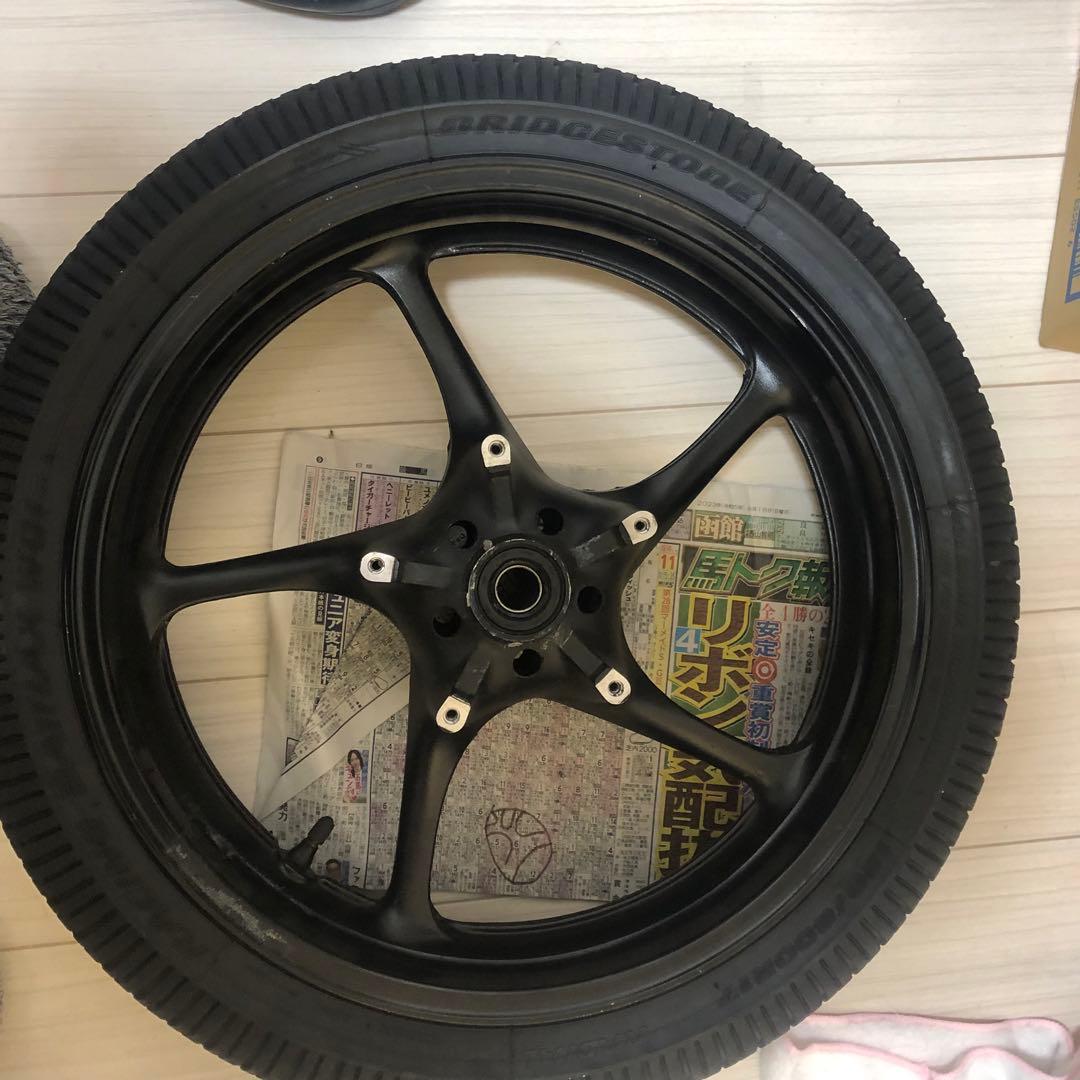 YZF-R6 フロントホイール